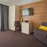 Bor Hotel 3*