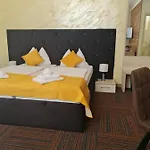 Bor Hotel