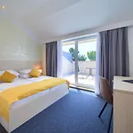 Bor Hotel Krk Town