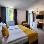 Bor Hotel 3*