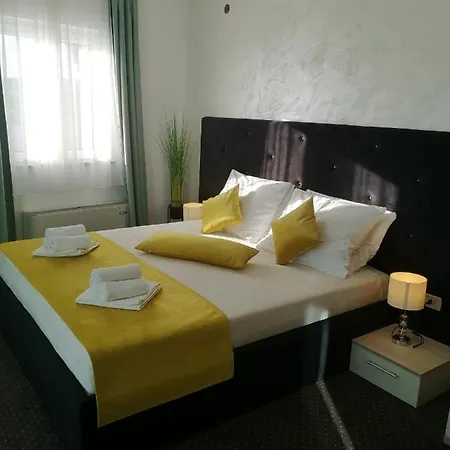 Hotel Bor Krk Town