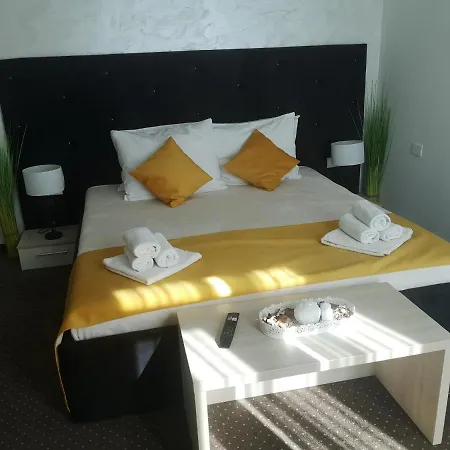 Bor Hotel 3*