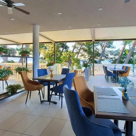 Bor Hotel Krk Town