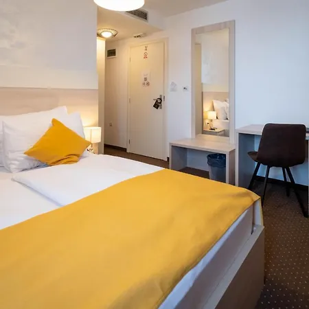 Hotel Bor Krk Town