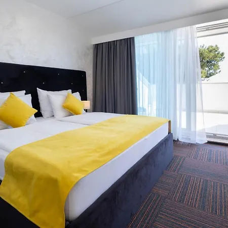 Bor Hotel