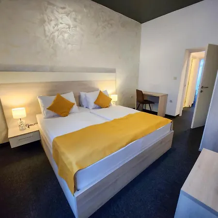 Bor Hotel 3*