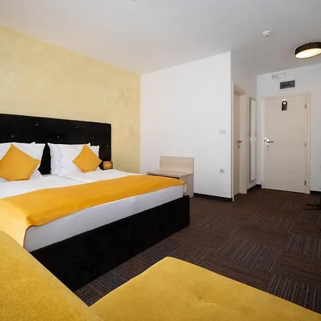 Bor Hotel