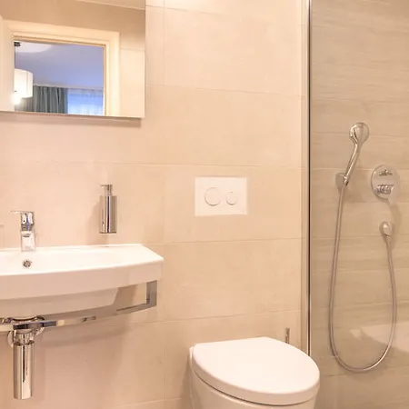 Hotel Bor Krk Town