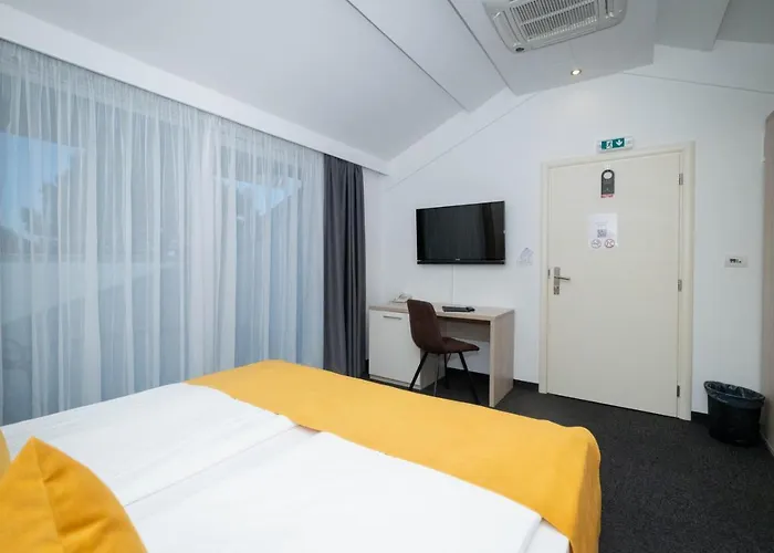 Ξενοδοχείο Bor Krk Town