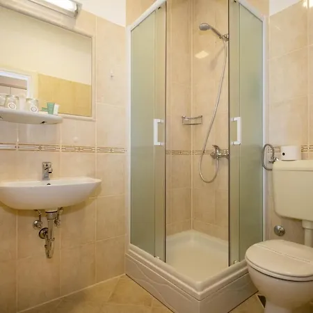 Hotel Bor Krk Town